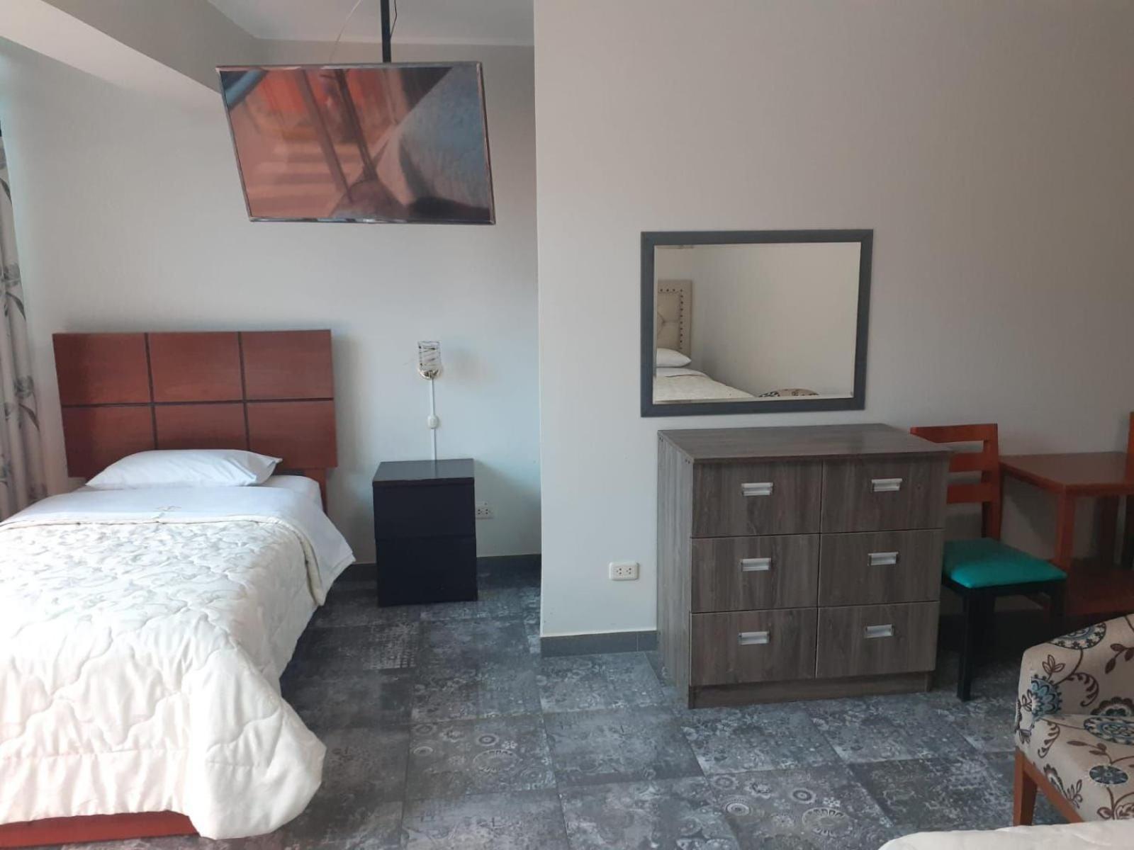 Hotel Real Palace Чурин Екстериор снимка